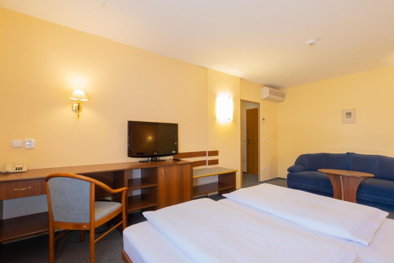Hotel Mohelnice Kültér fotó