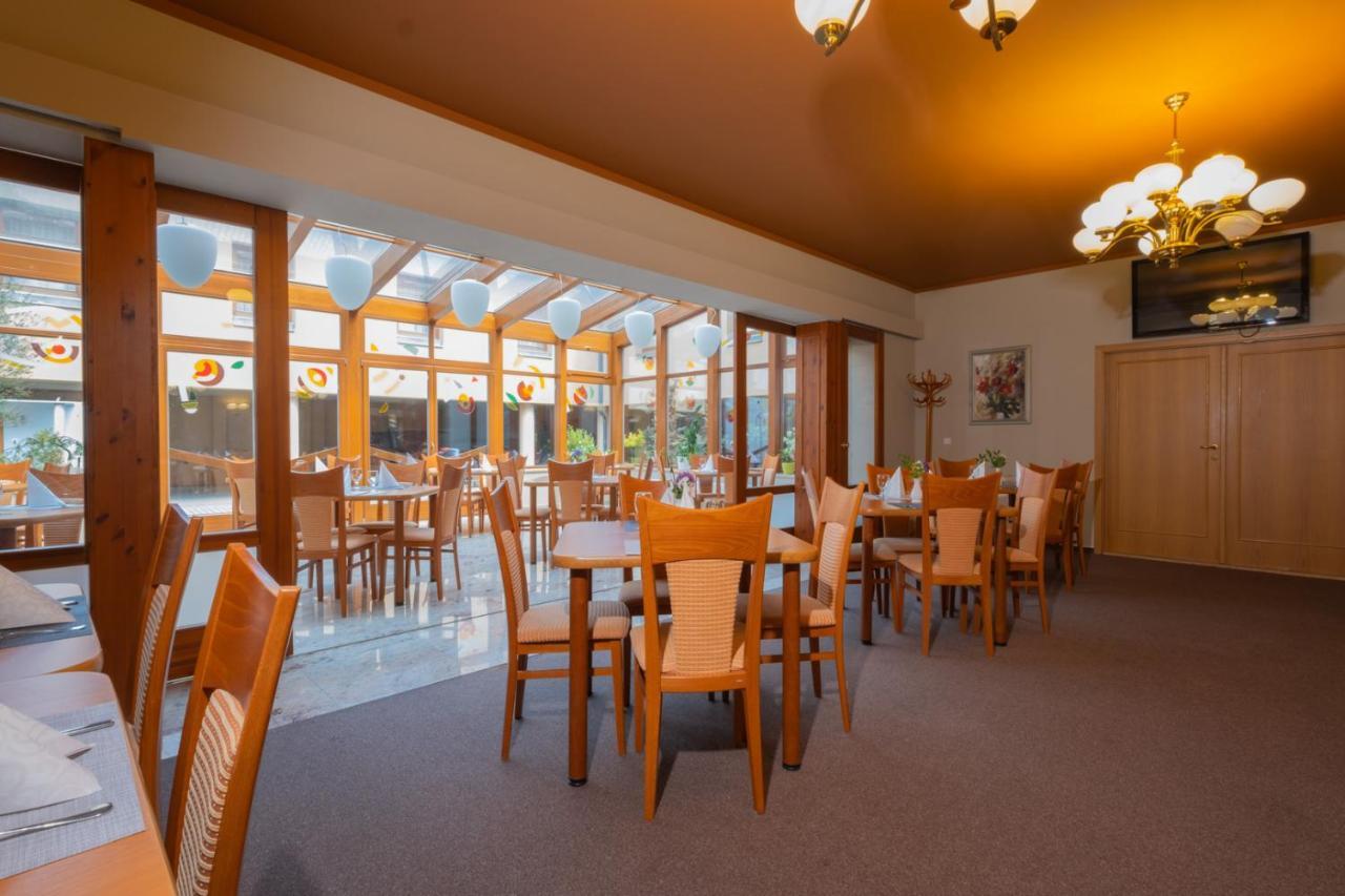 Hotel Mohelnice Kültér fotó